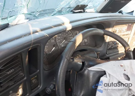 2002 Chevrolet Silverado 1500 Ls from USA, damaged, VIN 2GCEC19T021369061